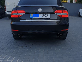 Skoda Superb foto 3