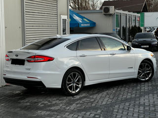 Ford Fusion foto 4