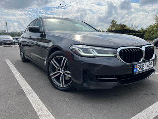 BMW 5 Series foto 2