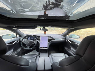 Tesla Model S foto 6