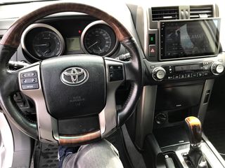Toyota Land Cruiser Prado foto 11