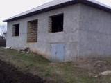 casa se afla la o distanta de 600m de la soseaua centrala chisinau orhei. în satul Peresecina foto 2