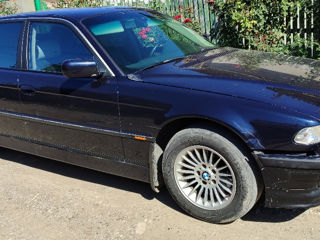 BMW 7 Series foto 4