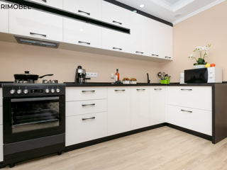 Descoperă eleganța și funcționalitatea într-o bucătărie personalizată! foto 3