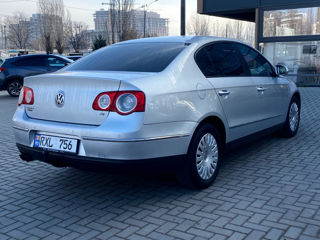 Volkswagen Passat foto 2