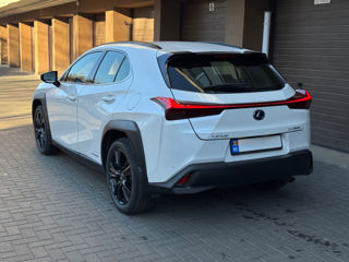 Lexus UX foto 3