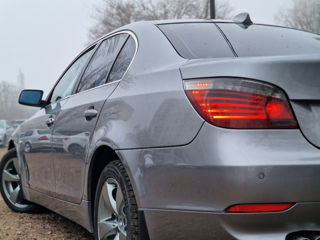 BMW 5 Series foto 7