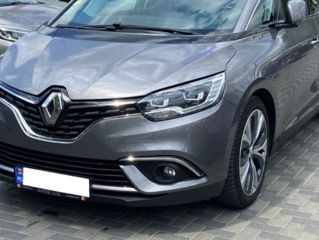 Renault Grand Scenic foto 2