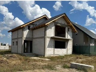 Construim case de la Zero Ne deplasam toata Moldova.