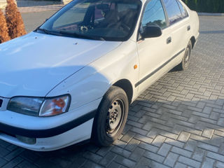 Toyota Carina foto 3