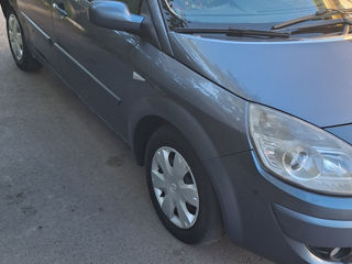 Renault Scenic foto 2