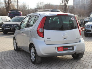 Opel Agila foto 3