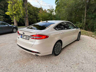 Ford Fusion foto 4