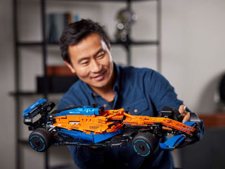 LEGO Technic: Formula 1 McLaren 18 ani+, 1432 piese foto 17