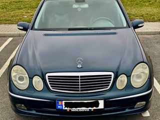 Mercedes E-Class foto 2