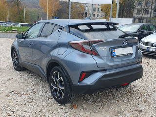 Toyota C-HR foto 3