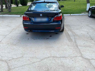 BMW 5 Series foto 2