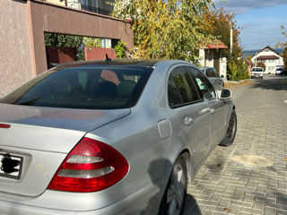 Mercedes E-Class foto 4