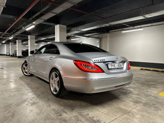 Mercedes CLS-Class foto 8