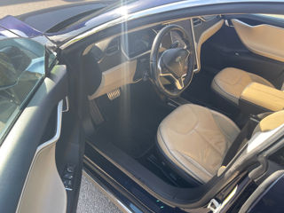 Tesla Model S foto 6