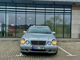 Mercedes E-Class foto 5