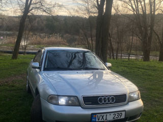 Audi A4 foto 2