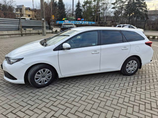 Toyota Auris foto 2