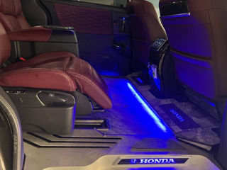 Honda Elysion foto 9