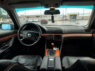 BMW 7 Series foto 8