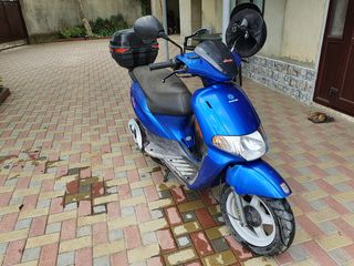 Piaggio deisis foto 1