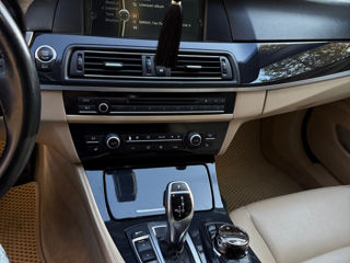 BMW 5 Series foto 8