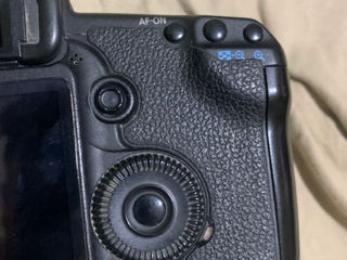 Canon 5D Mark 2 + Canon Battery Grip BG-E6 foto 4