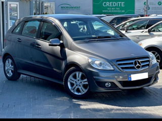 Mercedes B-Class foto 2