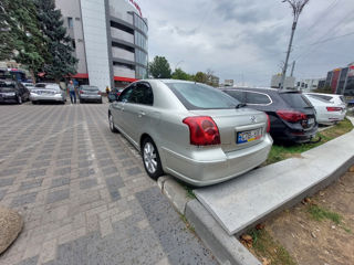 Toyota Avensis foto 3