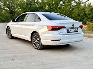 Volkswagen Jetta foto 6