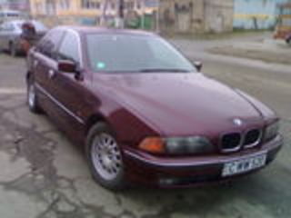 BMW 5 Series foto 2