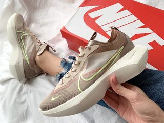 Nike Vista Lite Beige