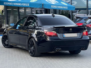 BMW 5 Series foto 5