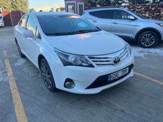 Toyota Avensis foto 2