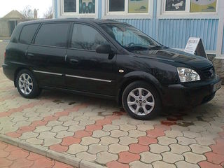 KIA Carens foto 2