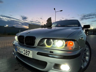 BMW 5 Series foto 9