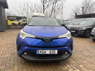 Toyota C-HR foto 2