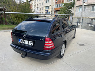 Mercedes C-Class foto 4