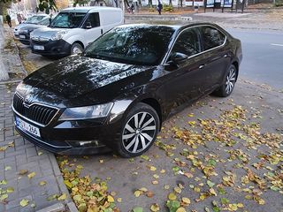 Skoda Superb foto 1