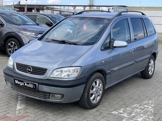 Opel Zafira foto 2