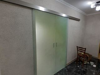 Ușă glisantă din sticla securizată, sticla de calitate înalta foto 4
