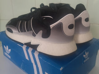 Кроссовки бренда adidas. Adidasi de brend adidas. foto 2