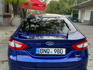 Ford Mondeo foto 8