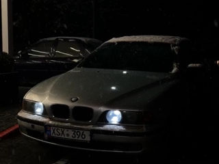 BMW 5 Series foto 3