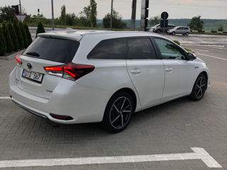 Toyota Auris foto 2